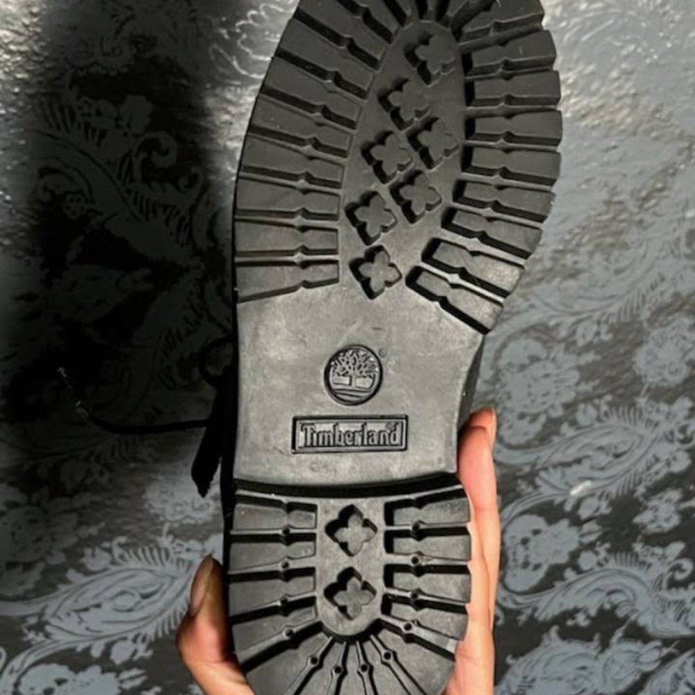 Black Timberland Boots (Size 8) - Picture 3 of 4